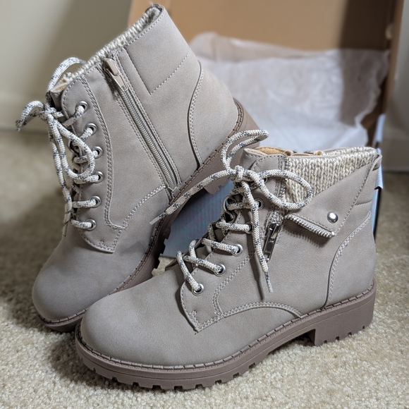 Jellypop Women's Memories Lace Up Stylish Gray Ankle Boots Size 8 - Picture 3 of 6